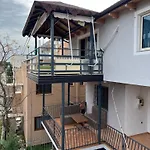 Apartment 040