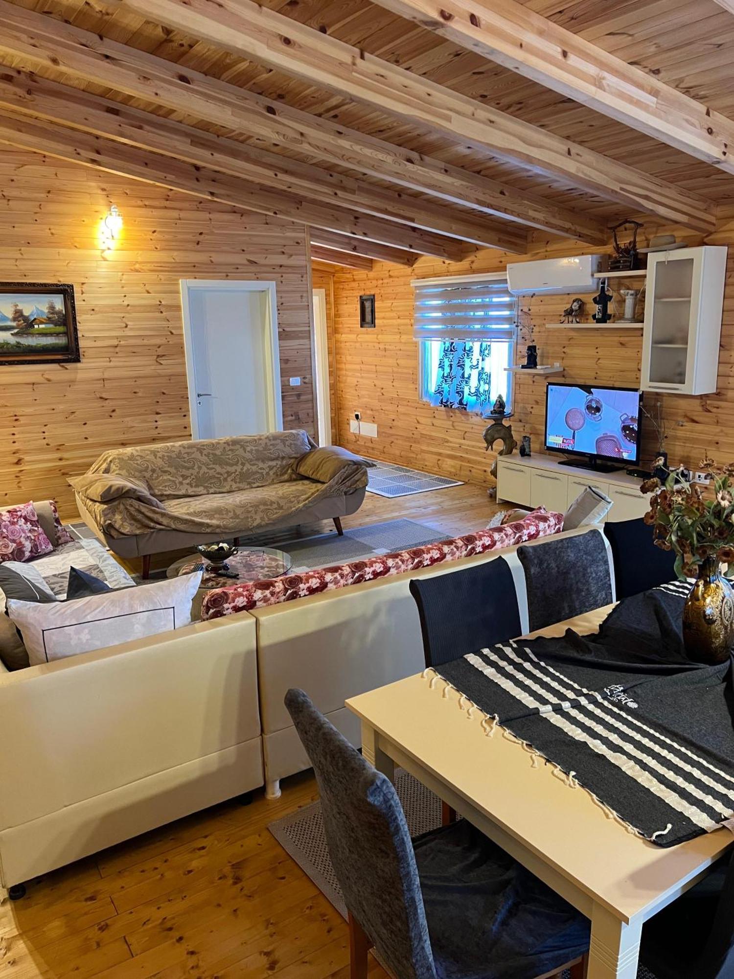 040 Apartment *